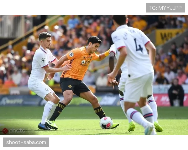 法布雷加斯与若日尼奥在组织推进下形成分散传球结构趋势