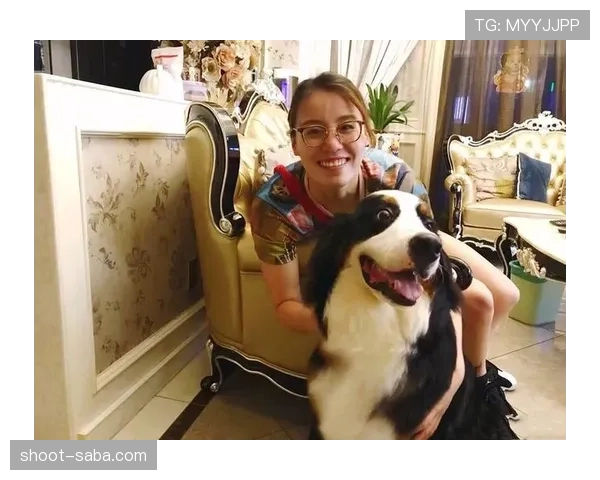 傅园慧又在泳池边啃鸡腿了，这届运动员的自律人设是不是拿反了？