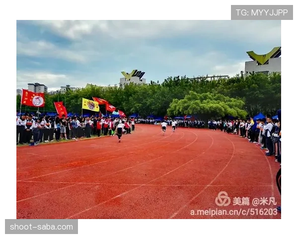 练俊杰这生活跟比赛判若两人，谁想到球场外他竟然……